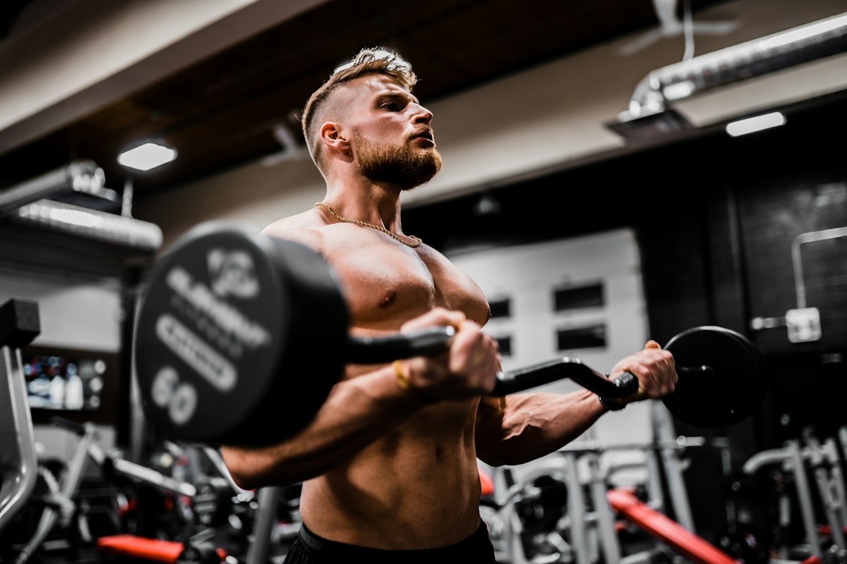 Calisthenics and Relative Strength: Building Elite Upper-Body Pulling and Pushing Power
